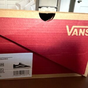 Vans Men's Classic Black and White Sneakers